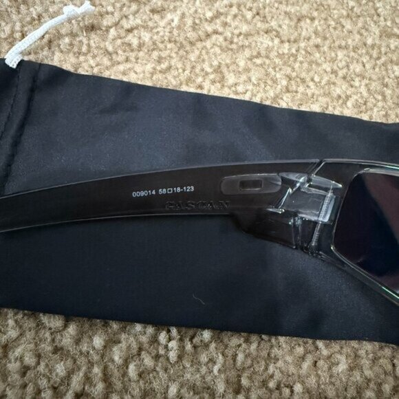 ( OO9014 ) Oakley Gascan Smoke Gray Frame Ruby Iridium Lens - Picture 7 of 7